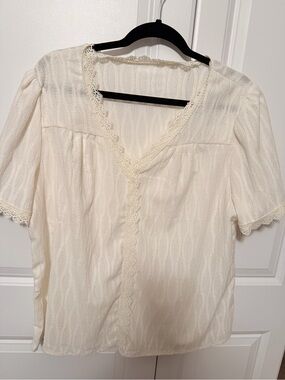 Women’s Cream Lace-Trim V-Neck Top